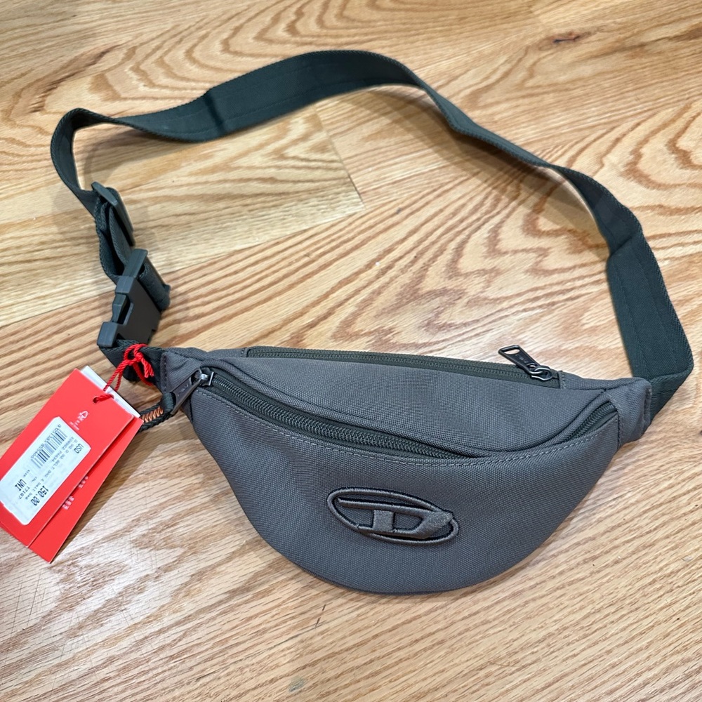 BRAND NEW DIESEL D.90 BELT BAG X